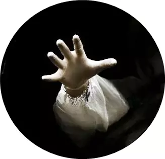 hand-von-der-schwärzung-9657716 (1)rund