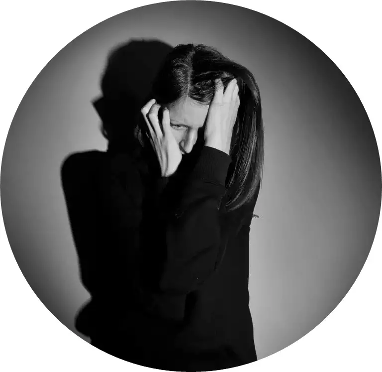 leiden-der-jungen-frau-13393425